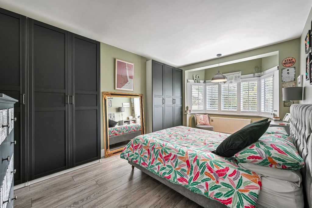 Additional image 14 of 4 bed property for saleSandersfield Road, Banstead SM7