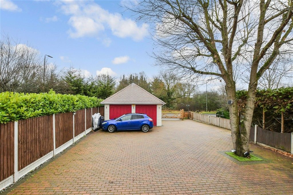 Additional image 3 of 4 bed detached house for saleHornbeam Way, Laindon, Basildon, Essex SS15