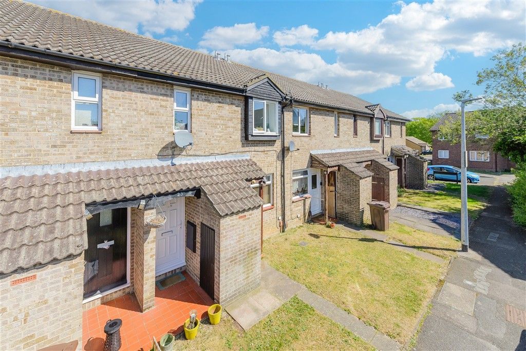 1 bed maisonette for saleWeybridge Close, Lords Wood, Chatham, Kent ME5