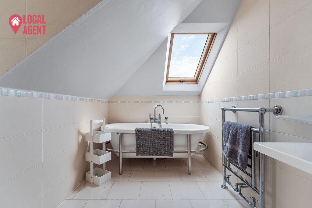 Additional image 12 of 5 bed semi-detached house for saleLansdowne Avenue, Bexleyheath DA7