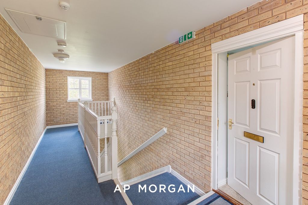 Additional image 3 of 2 bed flat for saleRailway Walk, Bromsgrove, Worcestershire B60