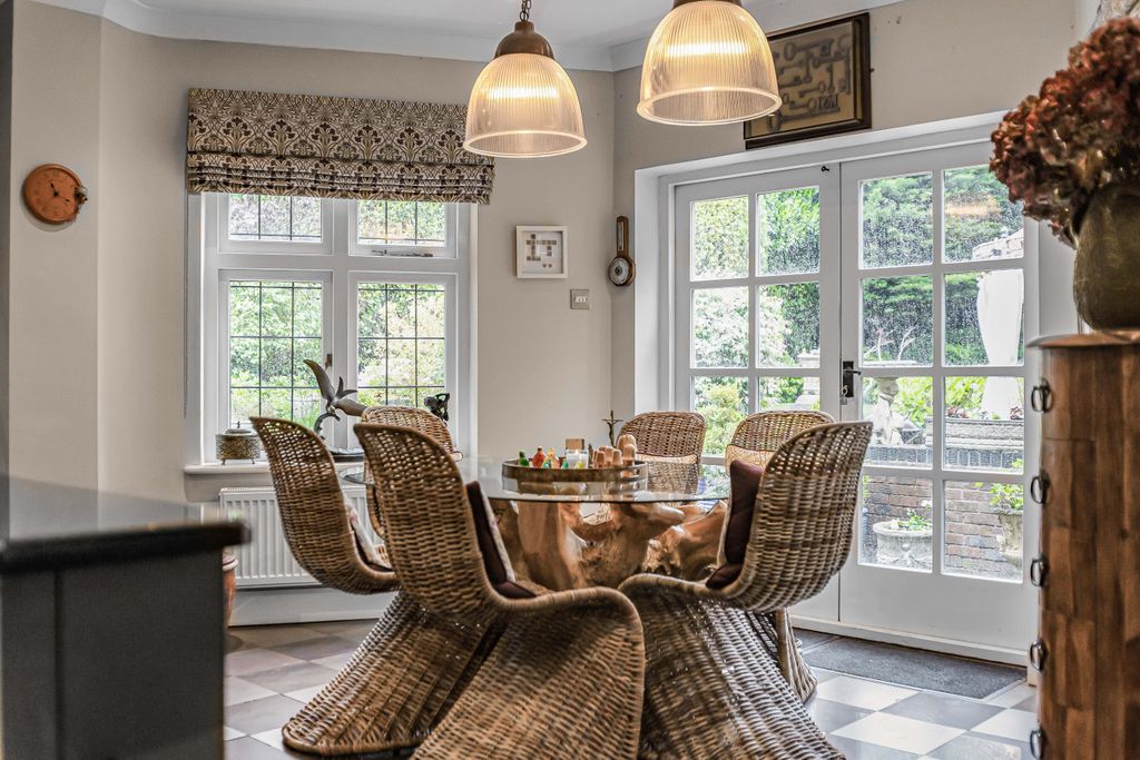 Additional image 7 of 5 bed detached house for saleCross Oak Road, Berkhamsted, Hertfordshire HP4