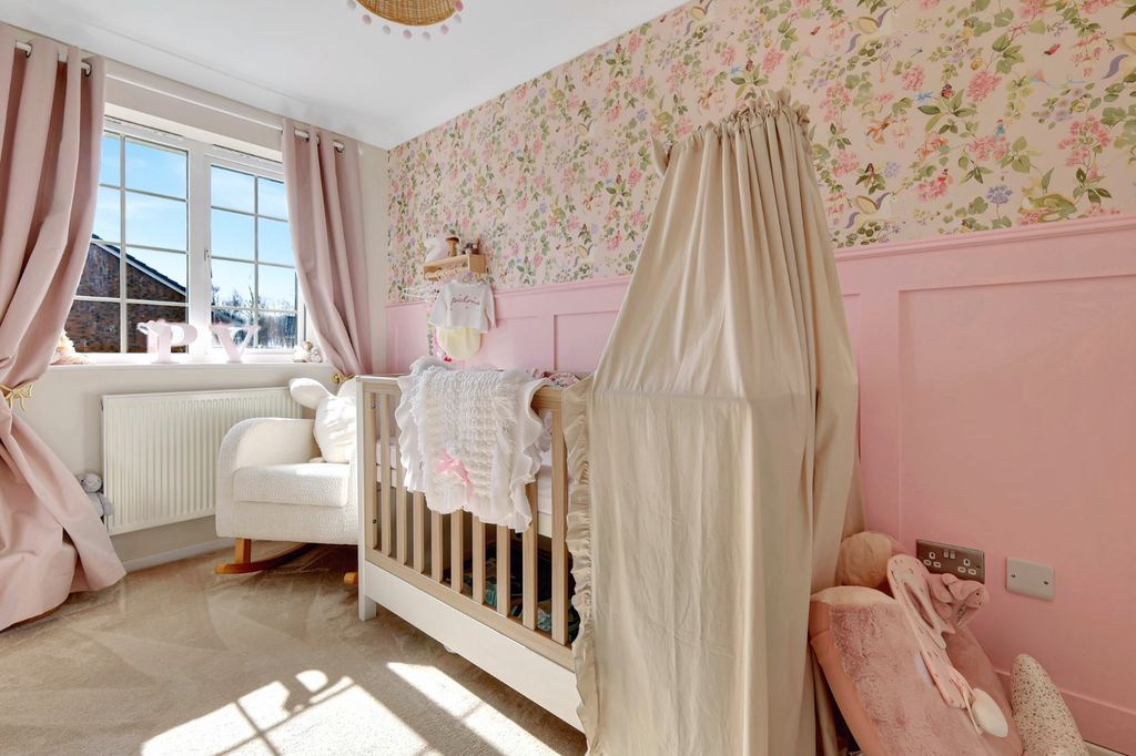 Additional image 17 of 3 bed end terrace house for saleArmath Place, Langdon Hills, Essex SS16