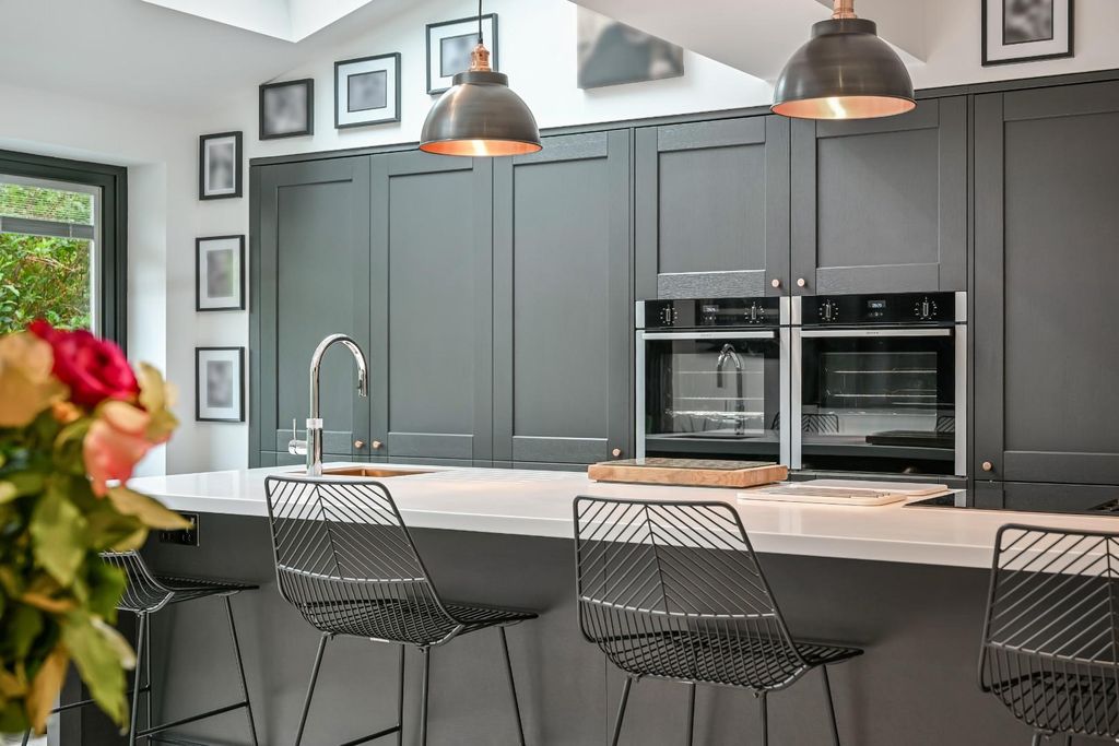 Additional image 3 of 4 bed property for saleSandersfield Road, Banstead SM7