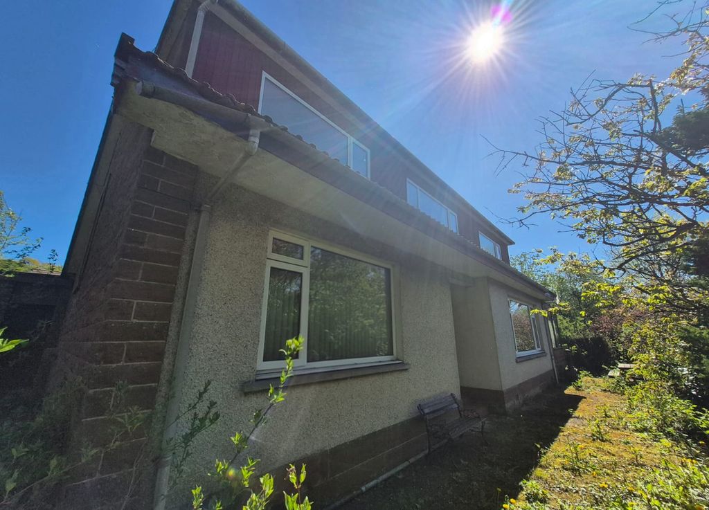 4 bed detached house for saleLockerbie DG11 photo 2