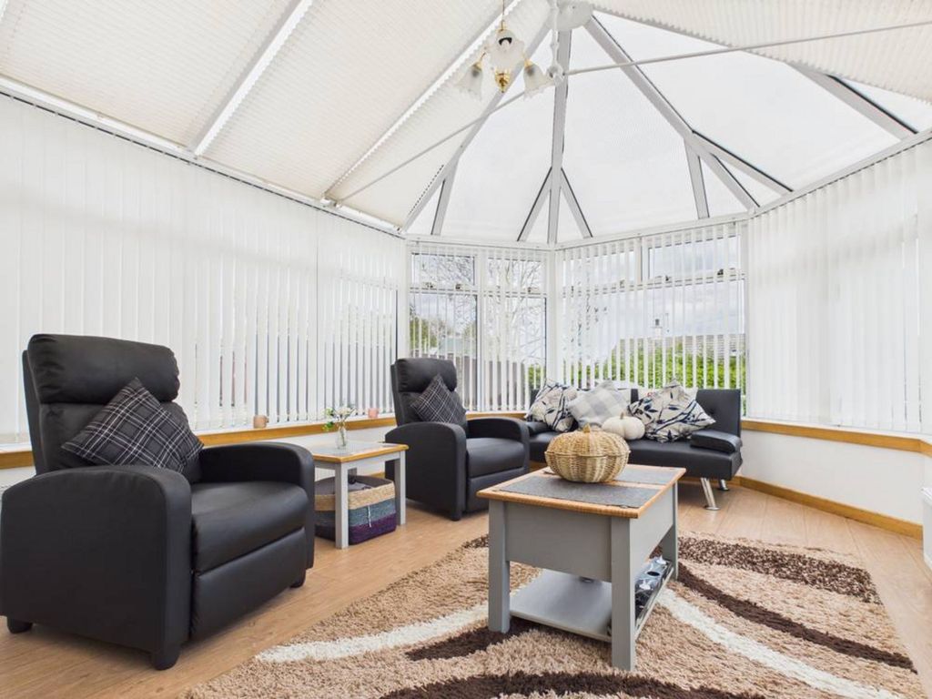 4 bed detached bungalow for saleSilverhillock, Cornhill AB45 photo 3