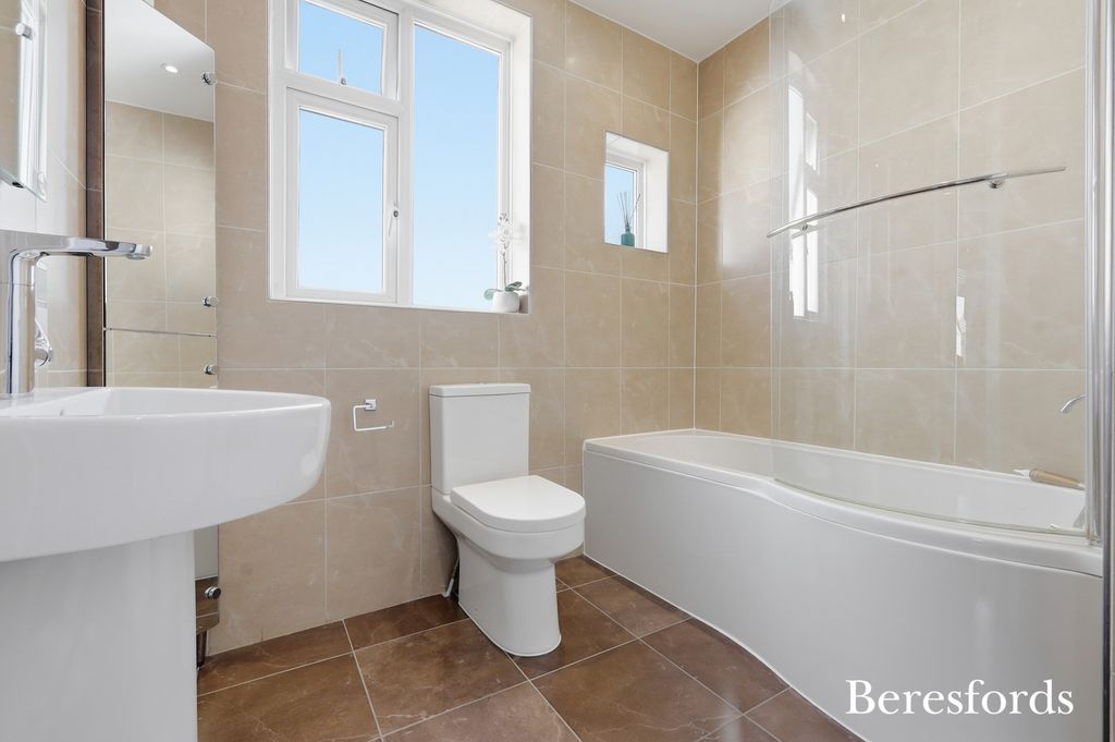 Additional image 13 of 3 bed maisonette for saleTudor Drive, Gidea Park RM2