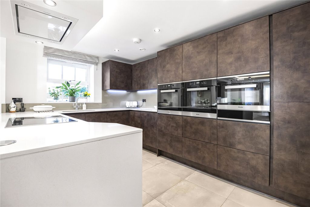 Additional image 13 of 2 bed flat for saleCamlet Way, Hadley Wood EN4