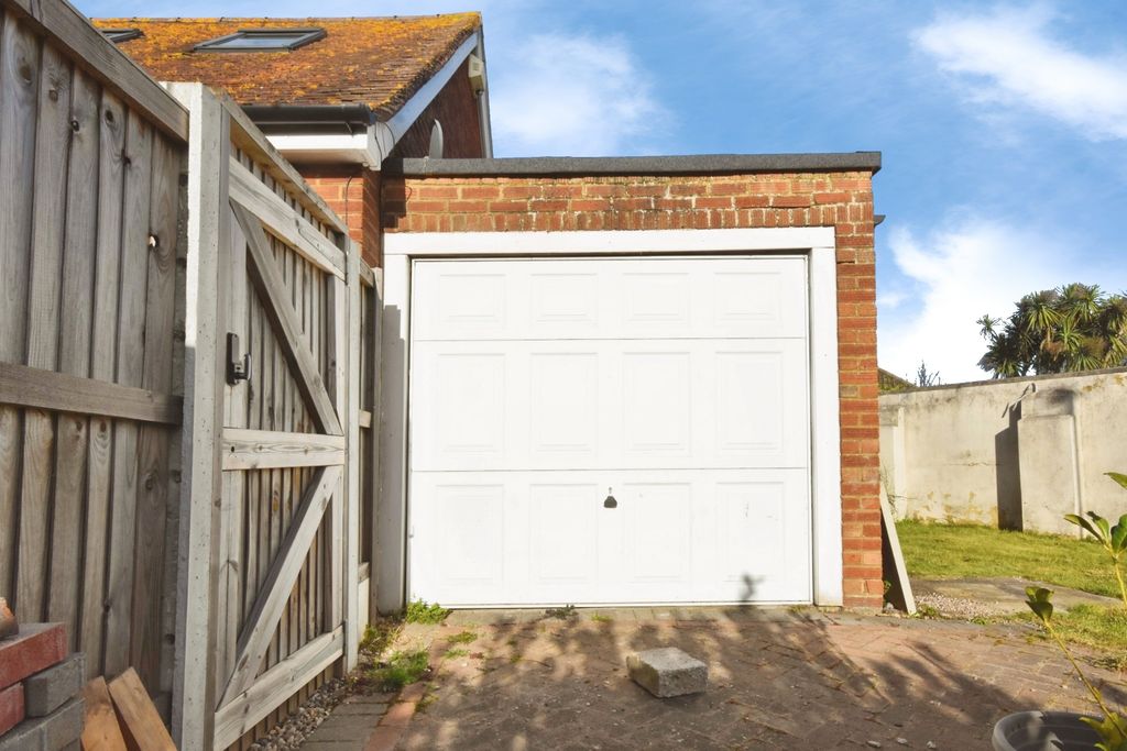 Additional image 19 of 4 bed detached bungalow for saleRosemary Avenue, Broadstairs, Kent CT10