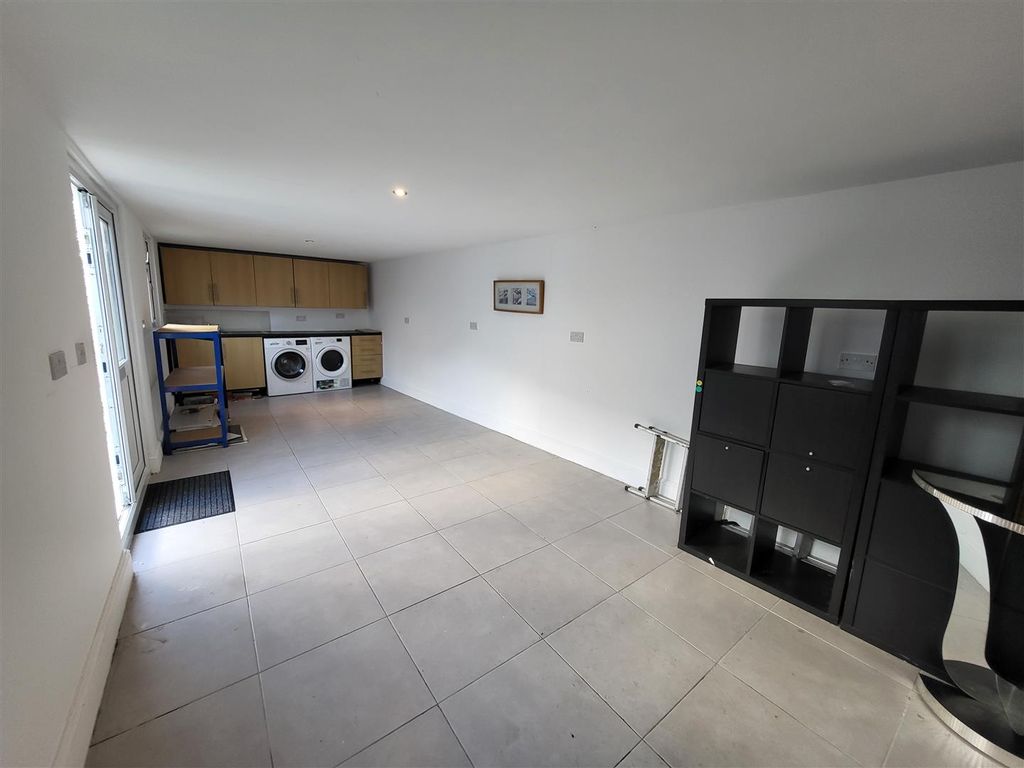 Additional image 25 of 5 bed semi-detached house for saleBrunswick Road, Bexleyheath DA6