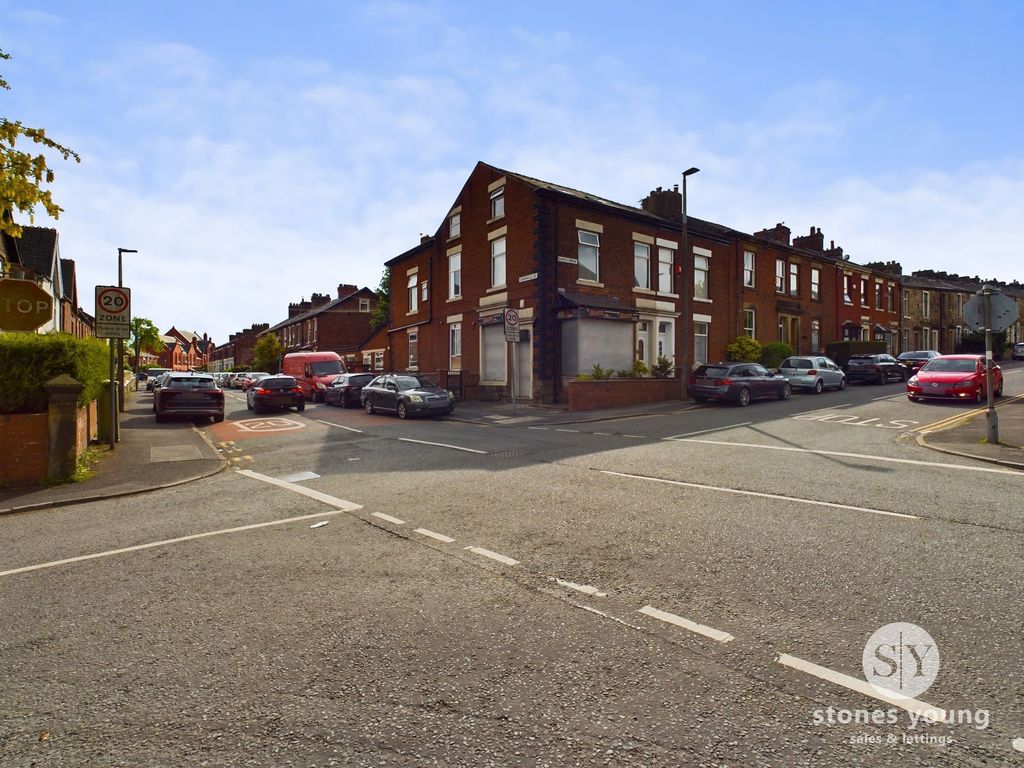 7 bed end terrace house for saleDukes Brow, Blackburn BB2