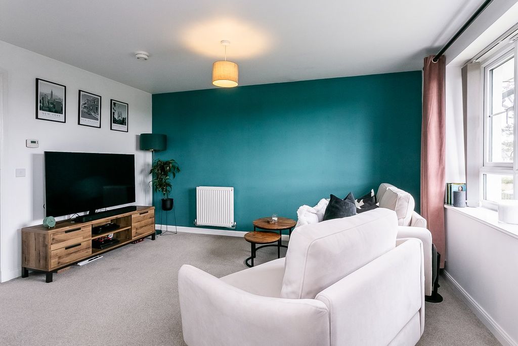 Additional image 2 of 2 bed flat for saleKidlaw Close, Edinburgh EH16