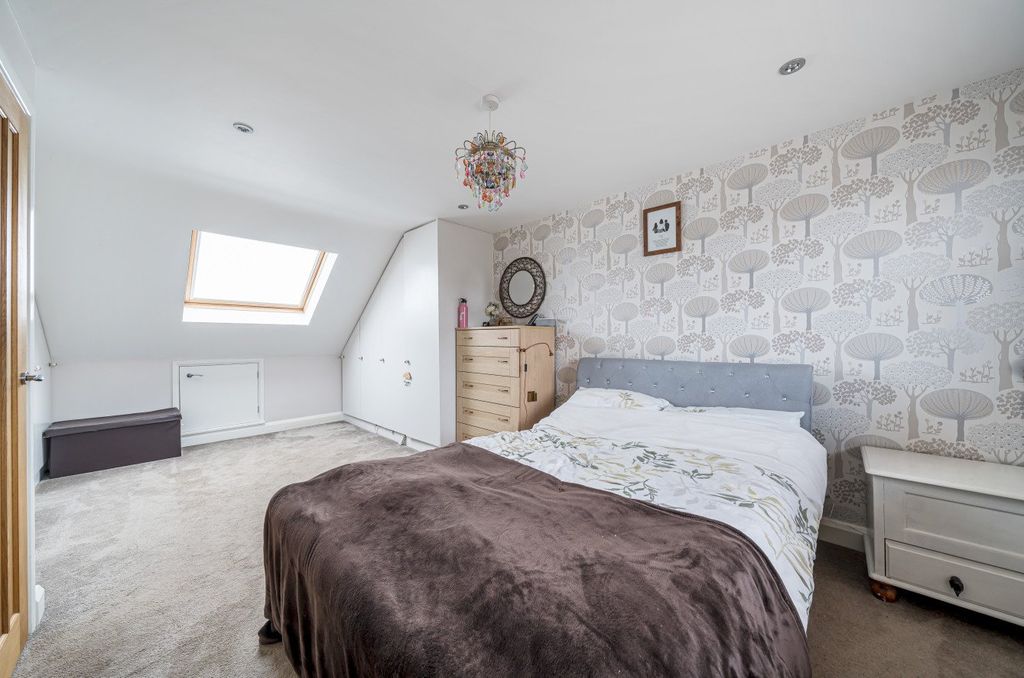 Additional image 10 of 4 bed semi-detached house for saleConstance Crescent, Hayes, Kent BR2