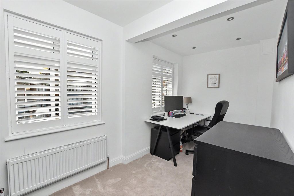 Additional image 12 of 4 bed semi-detached house for saleHaslemere Road, Bexleyheath DA7
