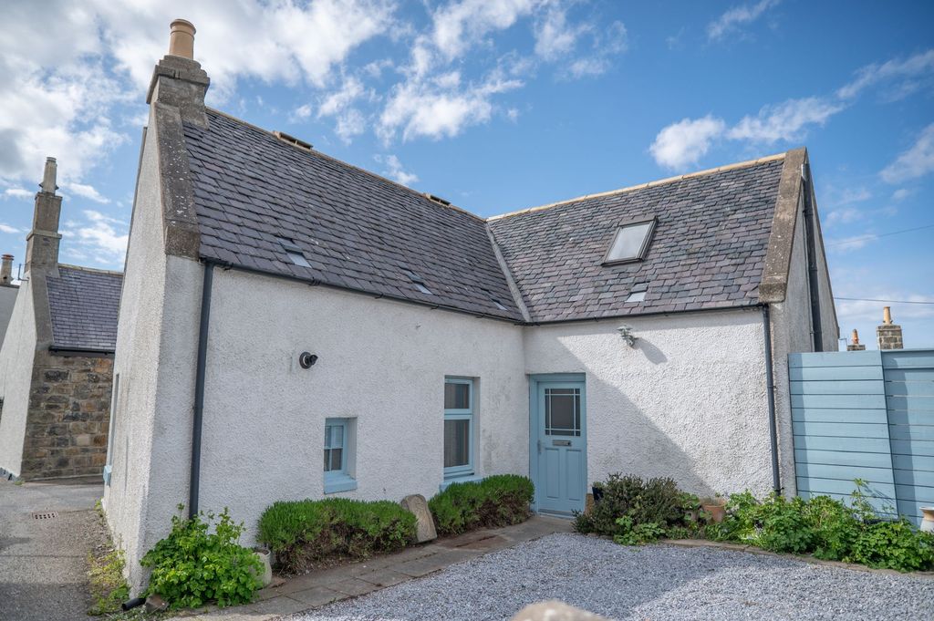 4 bed detached house for sale3 & 5 Seafield Place, Whitehills, Banff, Aberdeenshire AB45