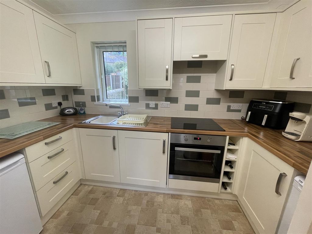 Additional image 2 of 1 bed property for saleWyvern Court, Crewkerne TA18