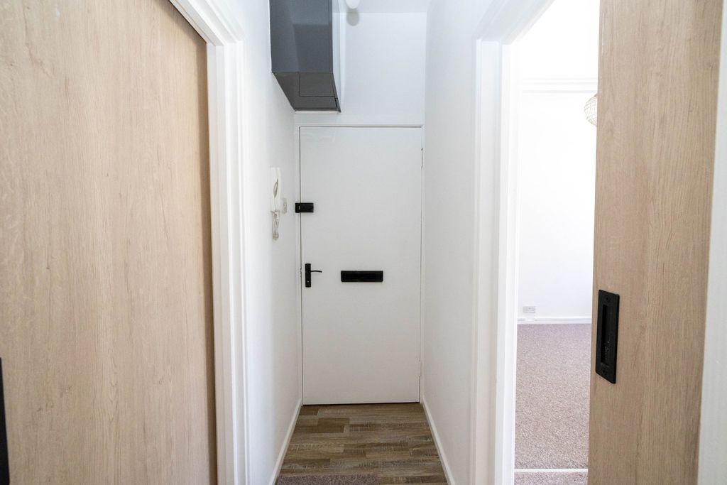 Additional image 14 of 1 bed flat for salePiercefield Place, Adamsdown, Cardiff CF24
