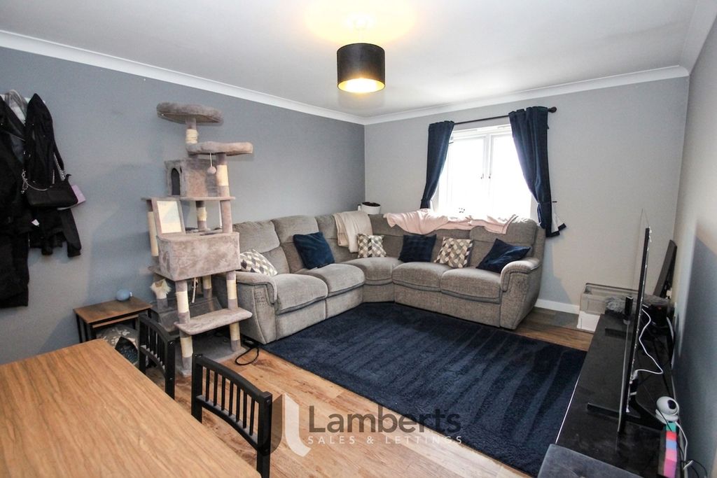 Additional image 2 of 2 bed flat for saleYeomans Close, Astwood Bank B96