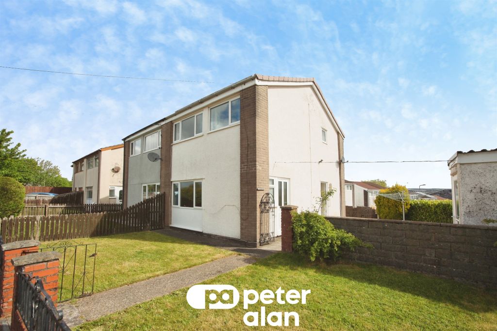 3 bed semi-detached house for saleHengoed Avenue, Cefn Hengoed, Hengoed CF82