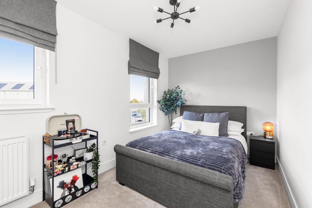 Additional image 15 of 3 bed town house for sale16 Kettleslaw Cruik, South Queensferry EH30