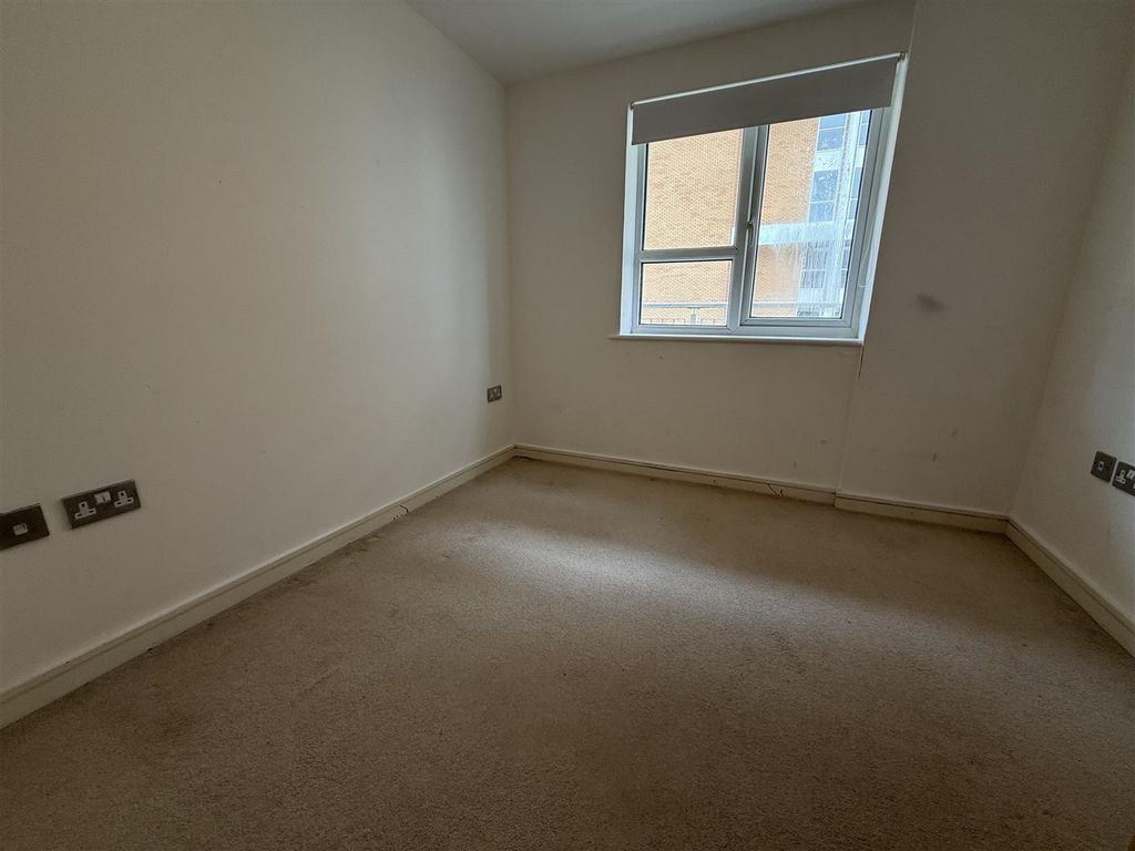 Additional image 10 of 2 bed flat for saleOverstone Court, Dumballs Road, Cardiff CF10