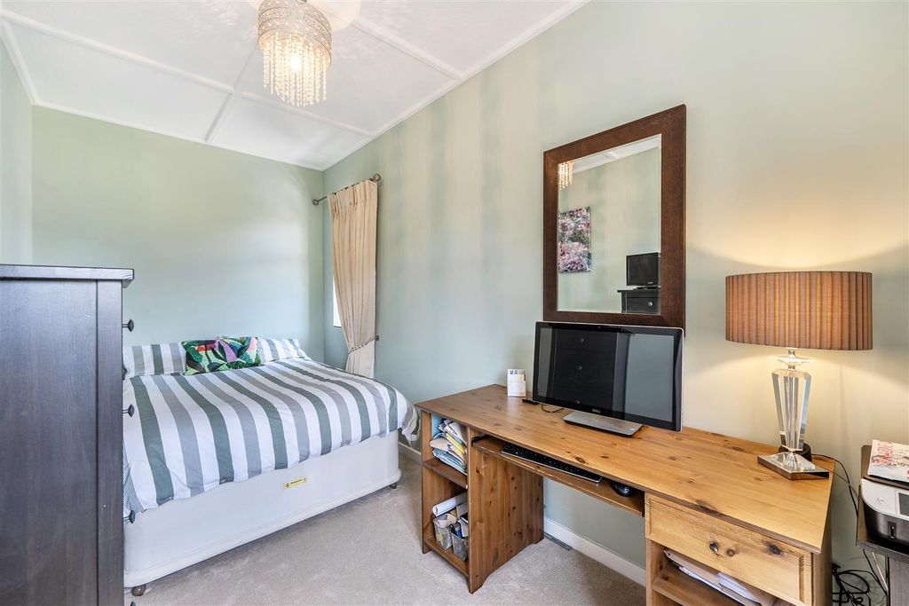 Additional image 16 of 3 bed flat for saleWinkworth Place, Banstead SM7