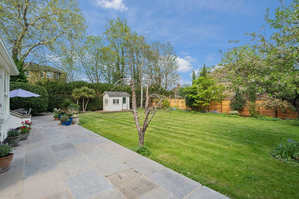 Additional image 27 of 6 bed detached house for saleChurchfields, Broxbourne EN10