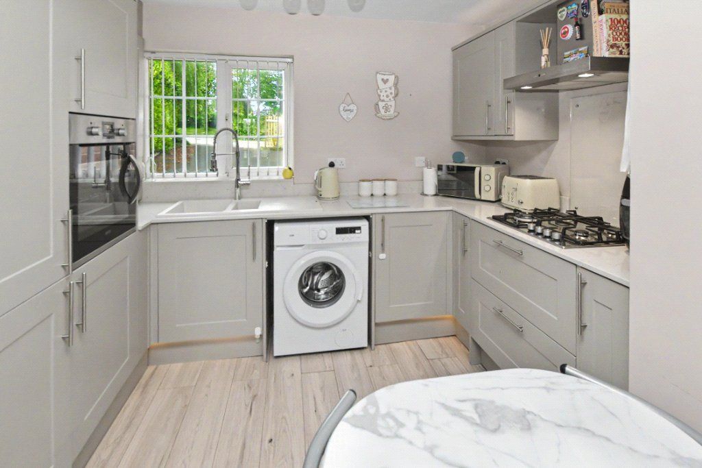 Additional image 3 of 2 bed flat for saleChestnut Gardens, Leeds, West Yorkshire LS12