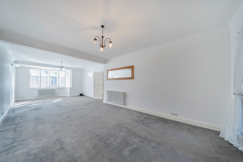 Additional image 4 of 5 bed semi-detached house for saleSandhurst Road, Bexley, Kent DA5