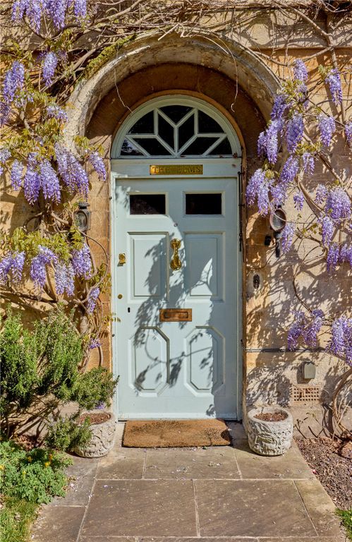 Additional image 3 of 6 bed semi-detached house for saleBroad Street, Bampton, Oxfordshire OX18