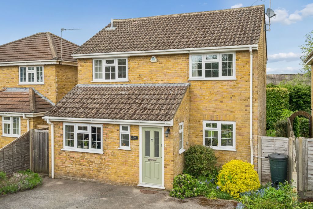 4 bed detached house for salePineapple Road, Amersham HP7