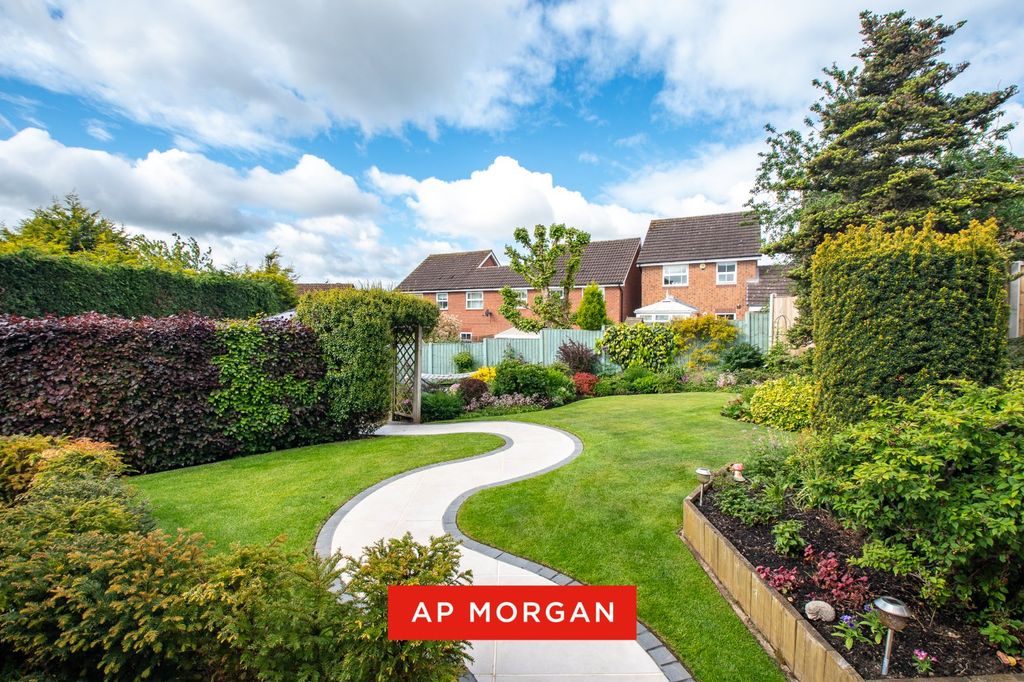 Additional image 18 of 4 bed detached house for saleHarbours Close, The Forelands, Bromsgrove, Worcestershire B61