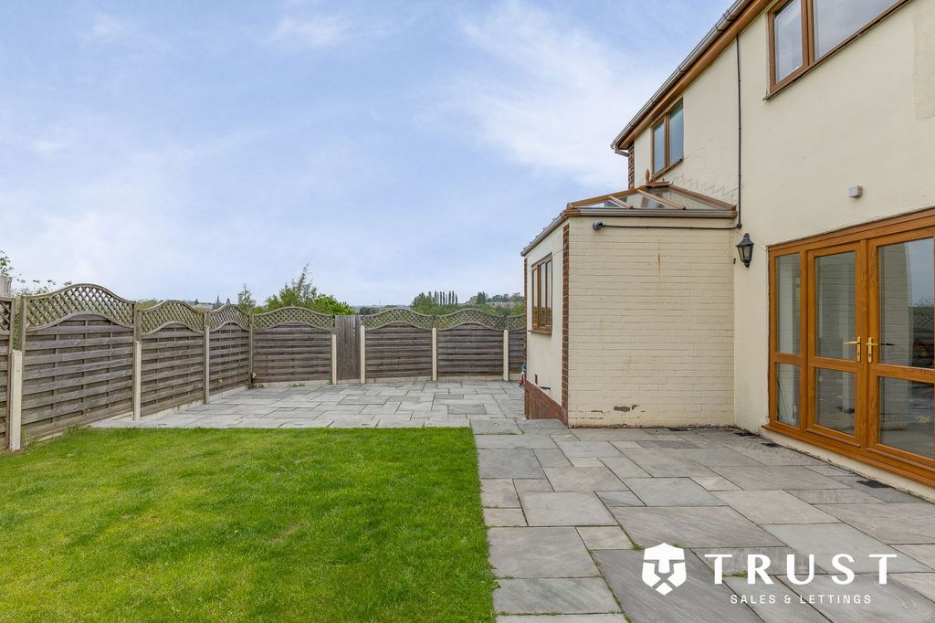 Additional image 43 of 3 bed detached house for saleMill Lane, Batley WF17