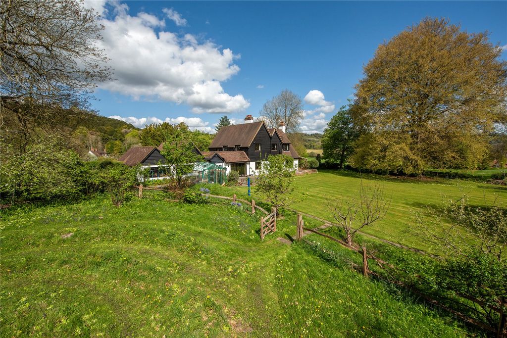Additional image 28 of 4 bed detached house for salePebblehill Road, Betchworth, Surrey RH3