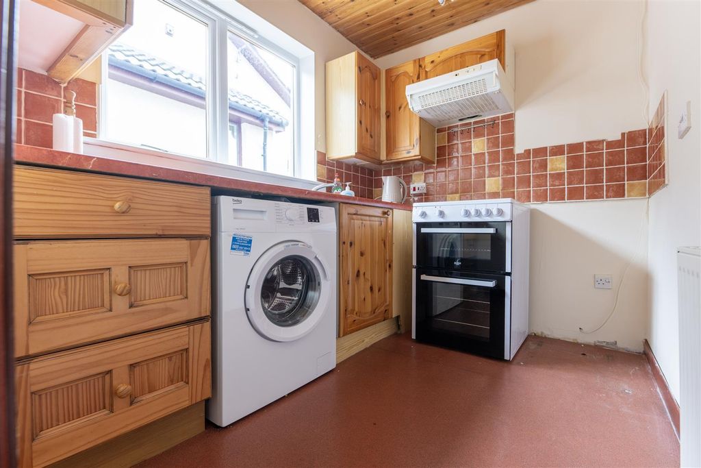 Additional image 5 of 2 bed semi-detached house for sale28 Murray Place, Smithton, Inverness IV2