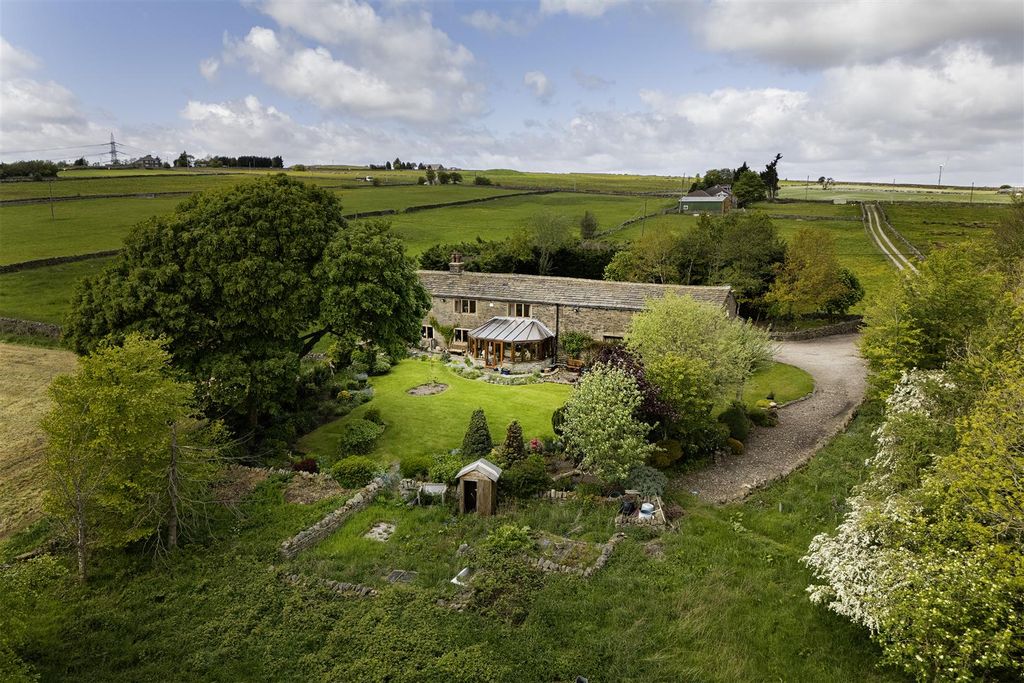 5 bed detached house for saleSydale Farm, Upper Shay, Allerton, Bradford BD15
