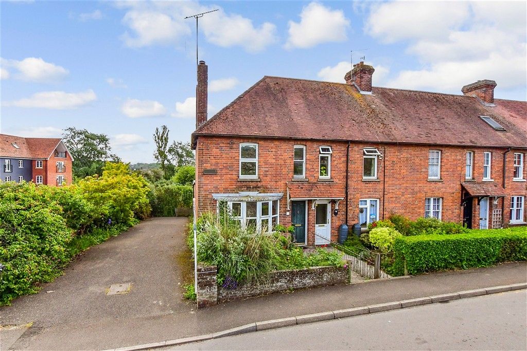 3 bed end terrace house for saleFord Road, Arundel, West Sussex BN18