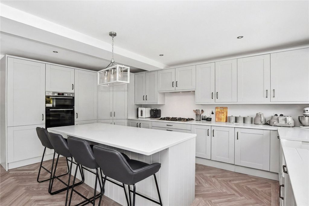 Additional image 6 of 4 bed semi-detached house for saleHaslemere Road, Bexleyheath DA7