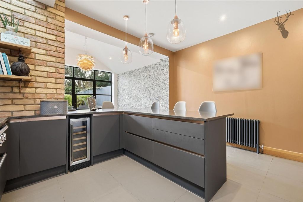 Additional image 8 of 5 bed detached house for saleWestbury Lane, Buckhurst Hill IG9