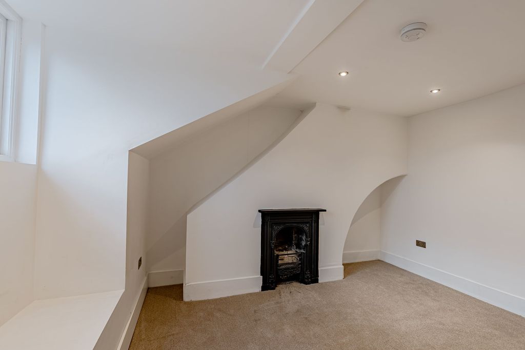 Additional image 6 of 2 bed flat for saleApartment 4, 16 Victoria Place, Carlisle CA1
