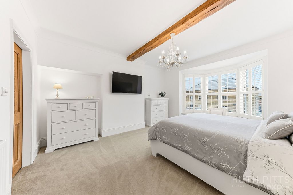 Additional image 37 of 5 bed semi-detached house for saleChurch Street, Brierley, Barnsley S72
