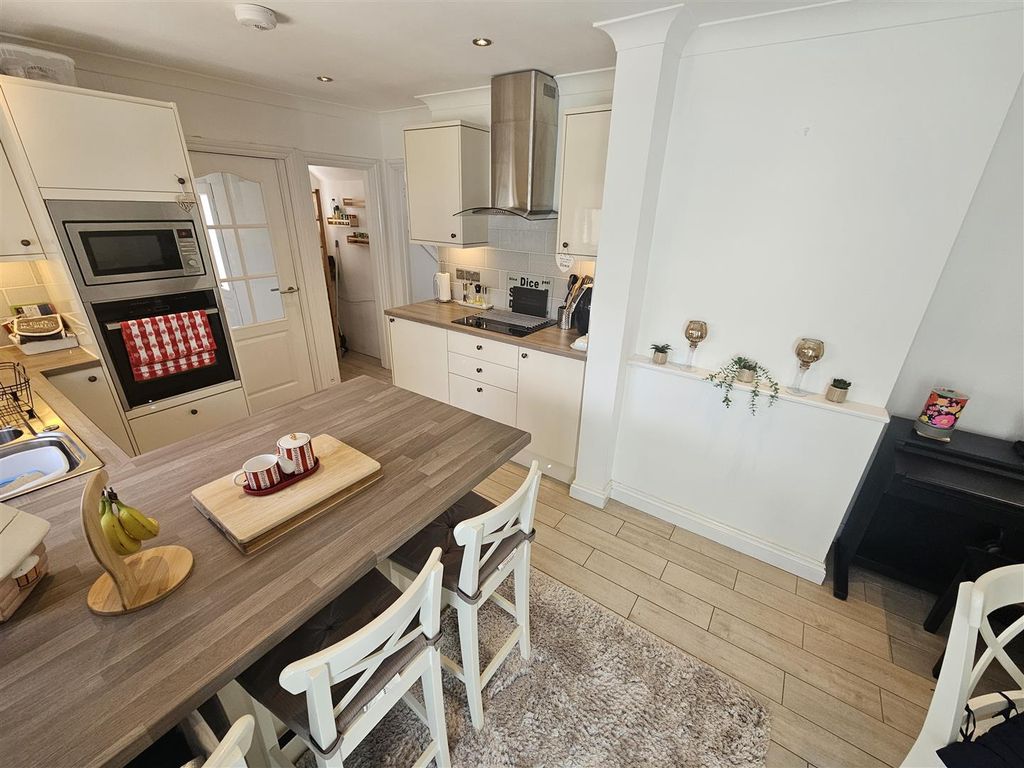 Additional image 8 of 3 bed semi-detached house for saleCadwgan Place, Fairwater, Cardiff CF5
