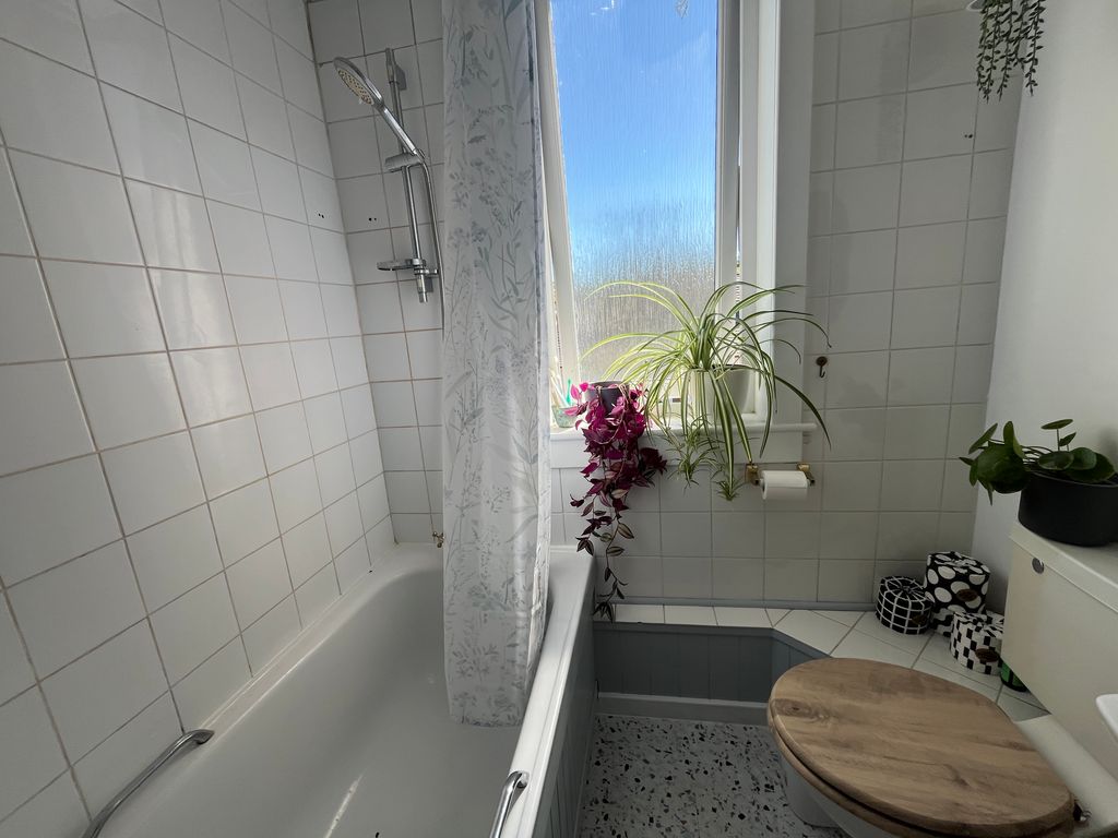 Additional image 8 of 2 bed flat for saleFingal Road, Dingwall IV15