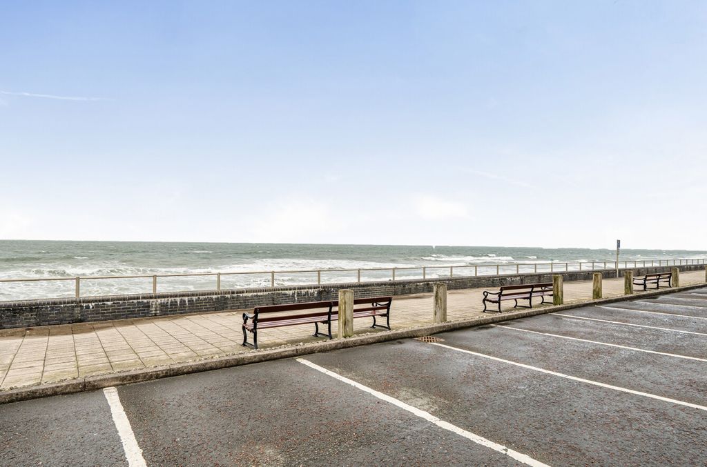 Additional image 20 of 2 bed flat for saleTrem Enlli, Tywyn, Gwynedd LL36