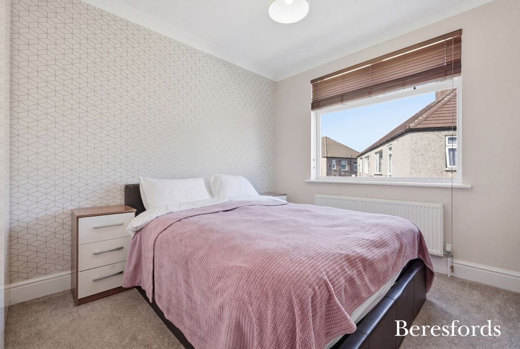Additional image 10 of 3 bed maisonette for saleTudor Drive, Gidea Park RM2