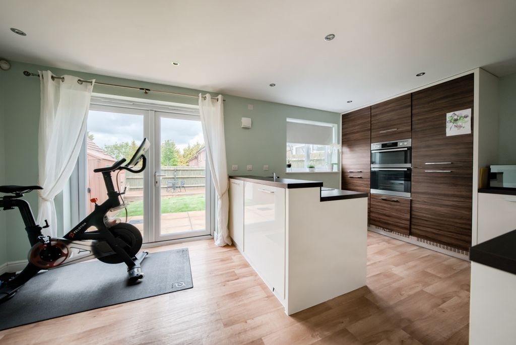Additional image 2 of 3 bed semi-detached house for saleBoehm Drive, Alcester B49