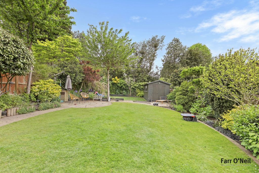 Additional image 25 of 4 bed semi-detached house for saleForest Side, Buckhurst Hill IG9