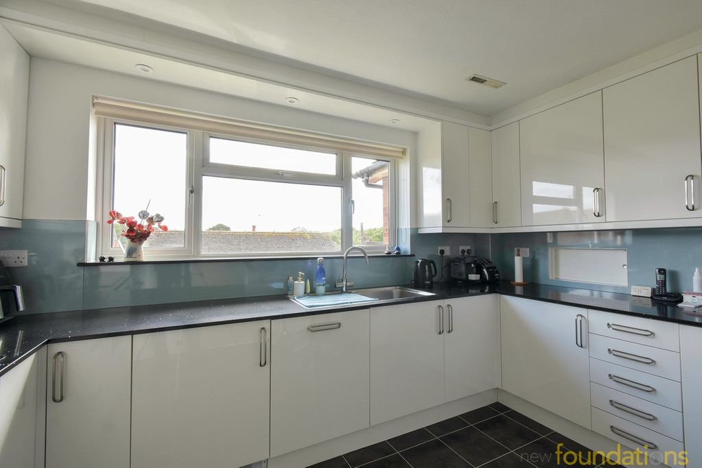 Additional image 13 of 3 bed flat for saleCollington Avenue, Bexhill-On-Sea TN39