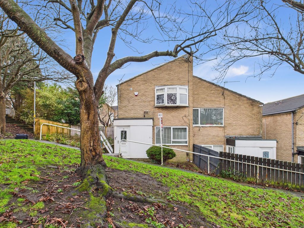 2 bed flat for saleDeans Close, Whickham NE16 photo 4