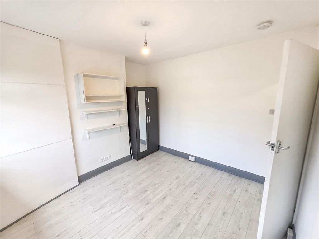 Additional image 9 of 4 bed end terrace house for saleWakemans Hill Avenue, London NW9